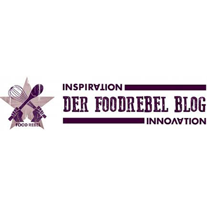 Logo des Foodrebel Blogs, das kulinarische Inspiration und Innovation verkörpert. Im Hintergrund eine stilisierte Sternform mit Küchenutensilien, darunter ein Schneebesen und ein Holzlöffel, kombiniert mit dem Schriftzug "DER FOODREBEL BLOG".