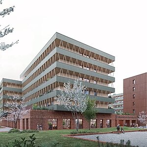 Eine moderne Architekturansicht eines Gebäudekomplexes mit zwei höheren Gebäuden und einem niedrigeren Bau. Umgeben von Bäumen und blühenden Pflanzen, sind Menschen auf dem Platz zwischen den Gebäuden sichtbar. Der Himmel ist übercast.