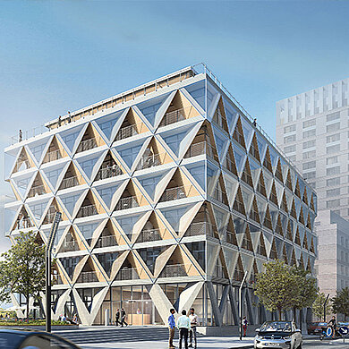 Moderne Architektur eines sechsstöckigen Gebäudes mit einer geometrischen Fassade aus gläsernen und holzverkleideten Elementen. Rund um das Gebäude sind Bäume und Menschen zu sehen, die die lebhafte Umgebung des urbanen Raums repräsentieren.